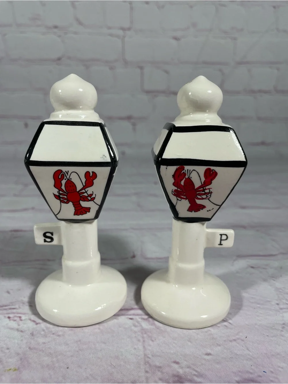 Vintage Nanco Lobster Ceramic Street Light Lantern Salt and Pepper Shaker Pair
